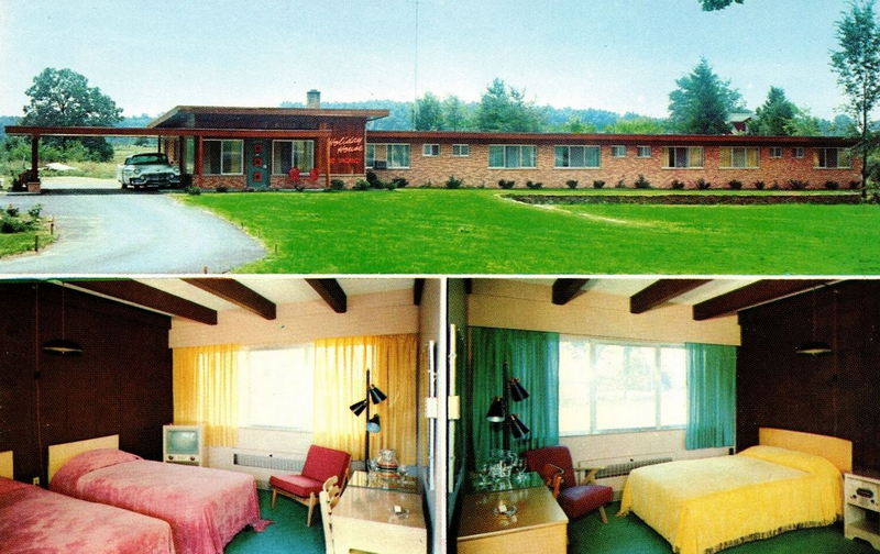 Webers Holiday House Motel - Vintage Postcard
